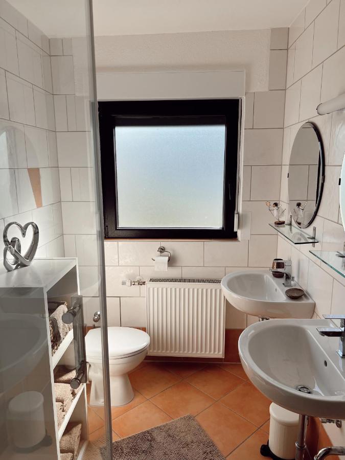 Ferienwohnung Moselflair Mit Direktem Blick Auf Die Mosel Und Weinberge Oberfell Zewnętrze zdjęcie