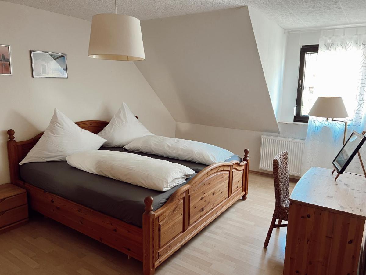 Ferienwohnung Moselflair Mit Direktem Blick Auf Die Mosel Und Weinberge Oberfell Zewnętrze zdjęcie
