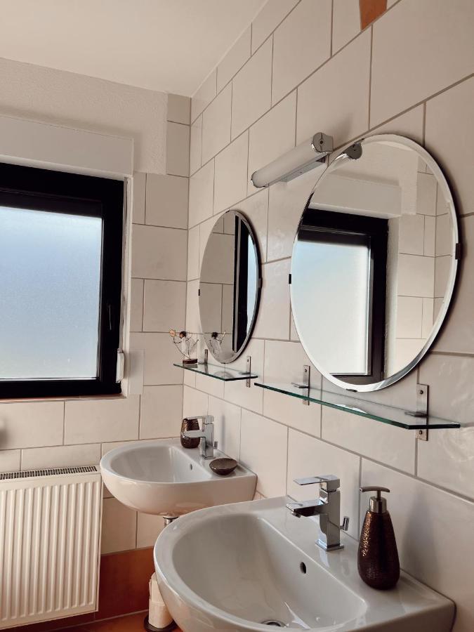 Ferienwohnung Moselflair Mit Direktem Blick Auf Die Mosel Und Weinberge Oberfell Zewnętrze zdjęcie